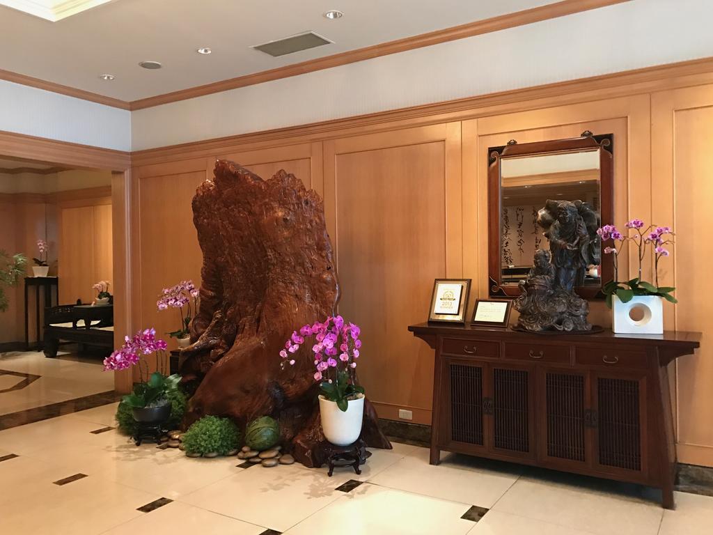 Dong Wu Hotel Тайбэй Экстерьер фото